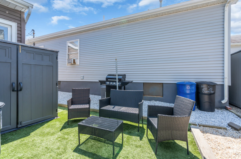 Updated cottage across from the beach & boardwalk Has parking photo 10