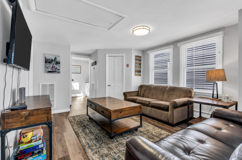 Updated cottage across from the beach & boardwalk Has parking photo 4