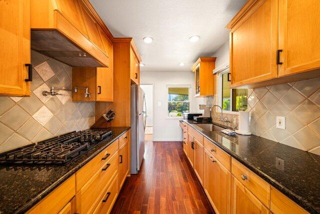 Seaside Beach Bungalow photo 10
