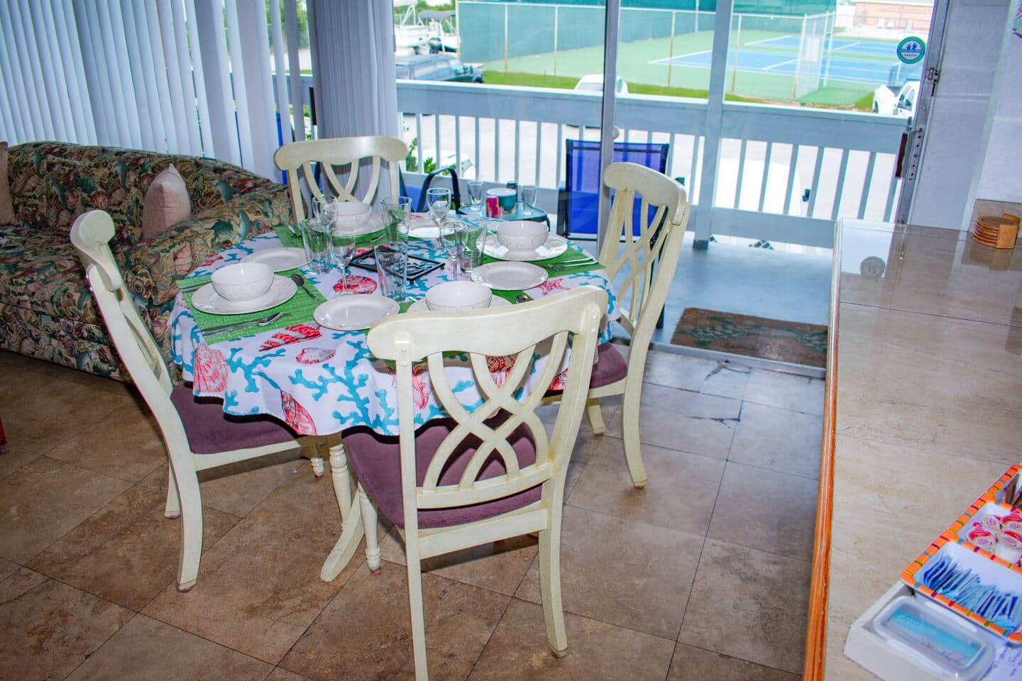 Turtles Nest Mins to the Beach Family Condo photo 3