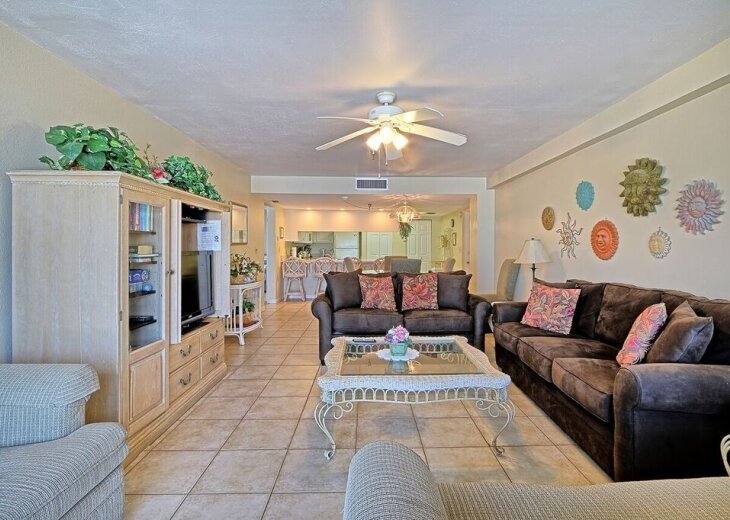 Escape to your private gulf coast sanctuary in Madeira Beach Florida photo 2