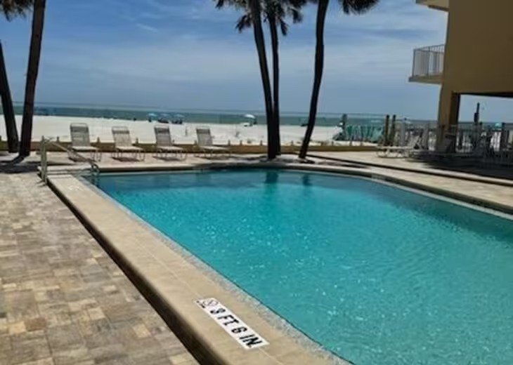 Escape to your private gulf coast sanctuary in Madeira Beach Florida photo 10