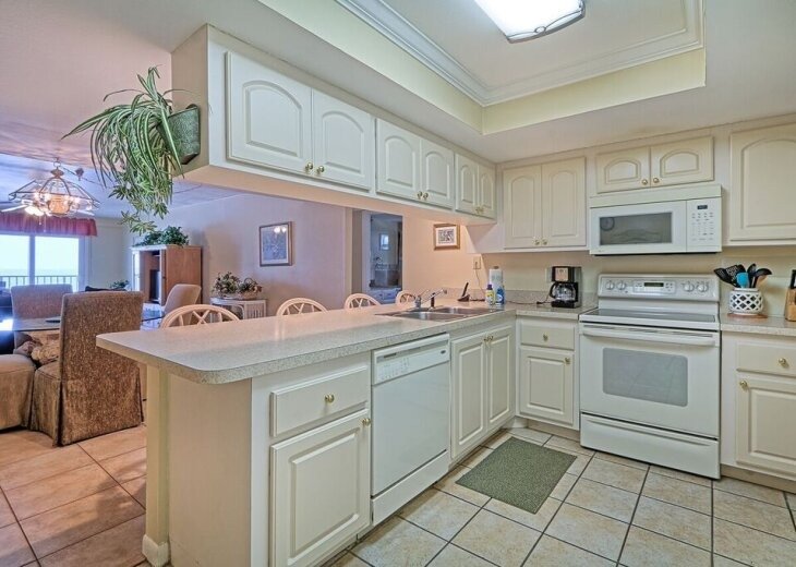 Escape to your private gulf coast sanctuary in Madeira Beach Florida photo 7