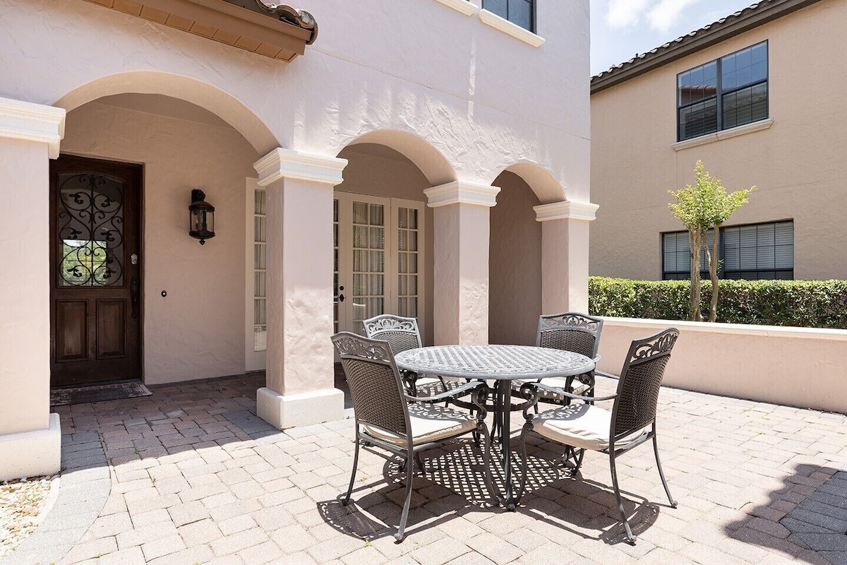 5BR Villa with Annex & Private Pool at Reunion photo 2