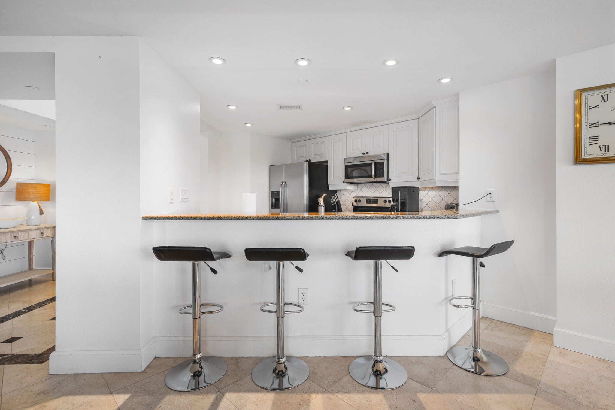 Grande Pearl (Condo) photo 6