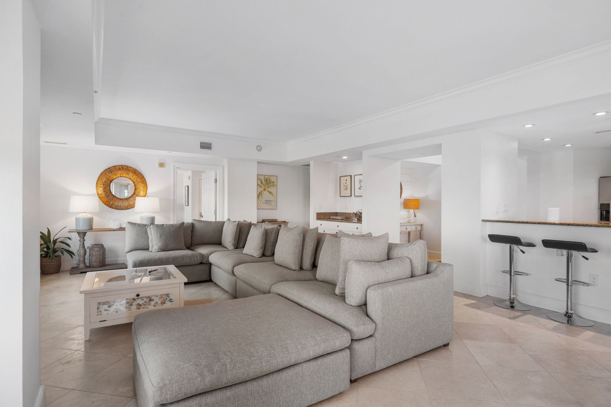 Grande Pearl (Condo) photo 5