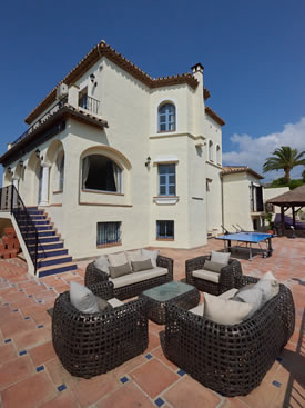 Villa Adelfas