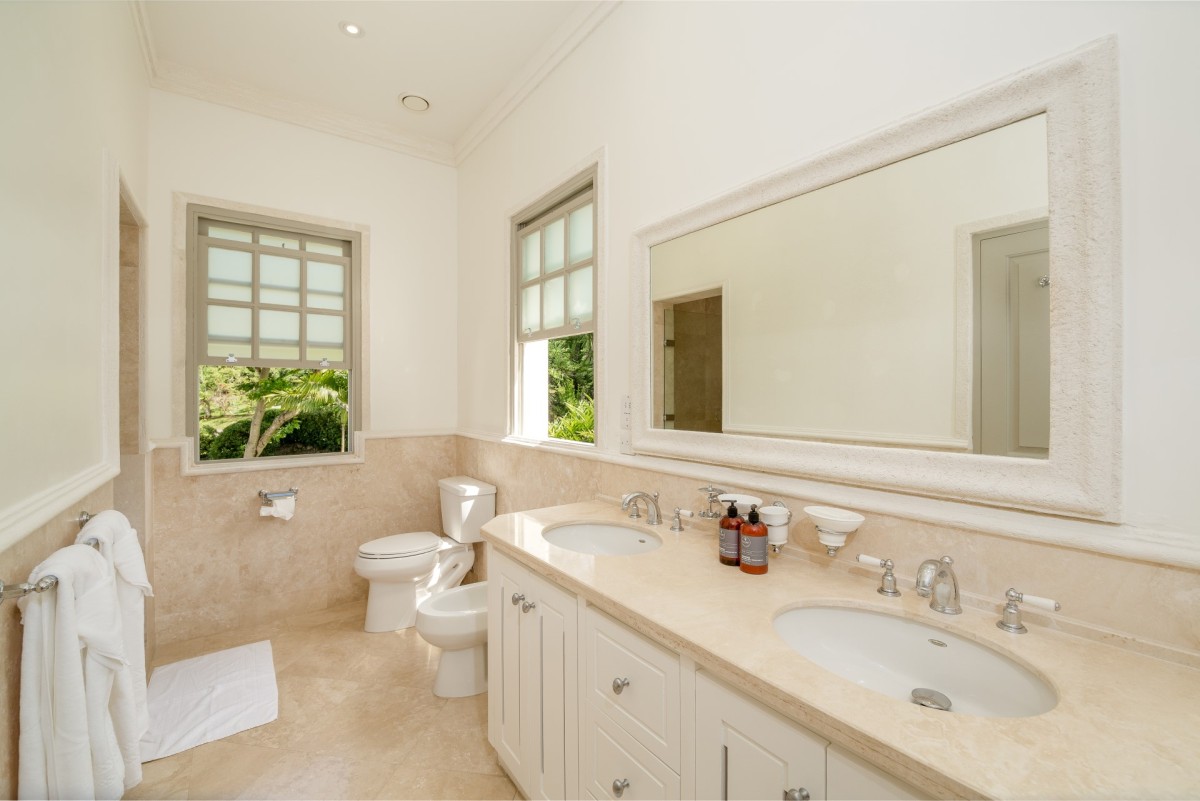 One Westland Heights photo 7